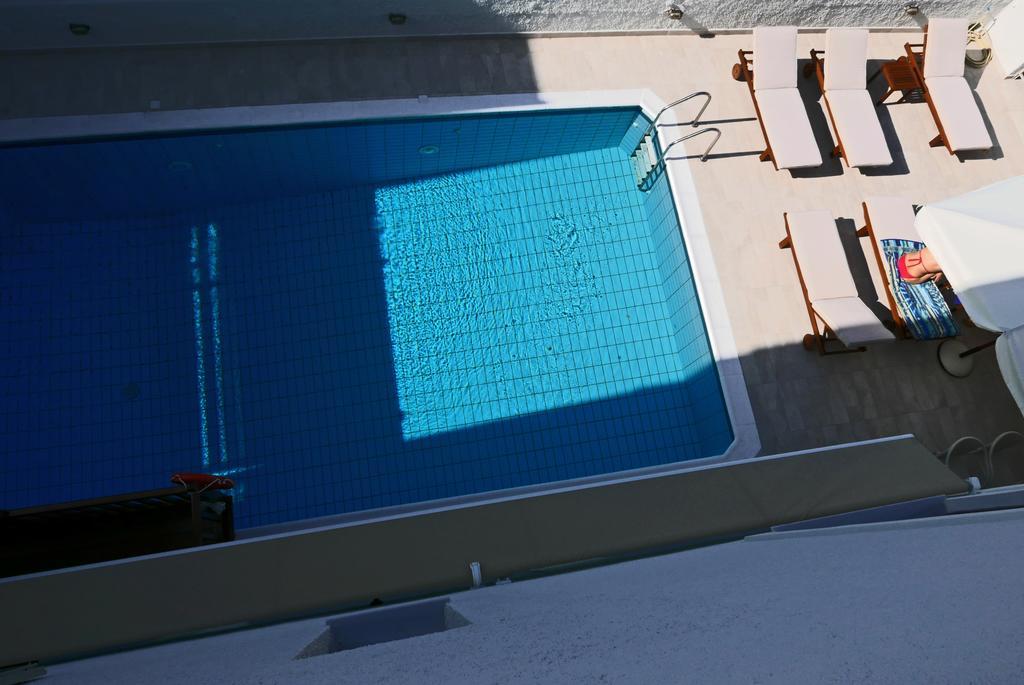 Erato Hotel Agia Marina  Екстериор снимка
