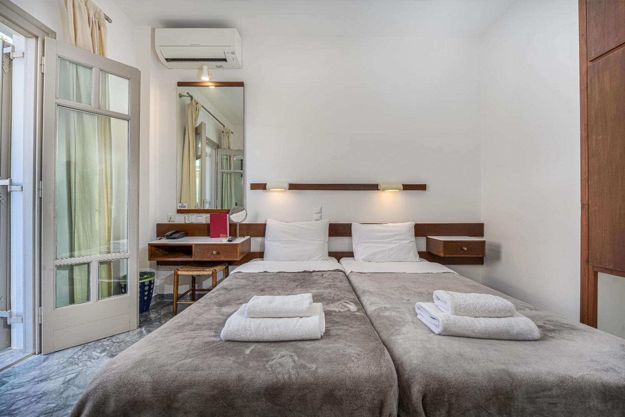 Erato Hotel Agia Marina  Екстериор снимка