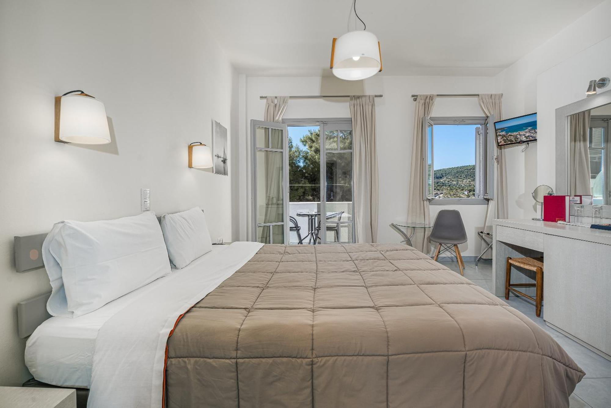 Erato Hotel Agia Marina  Екстериор снимка
