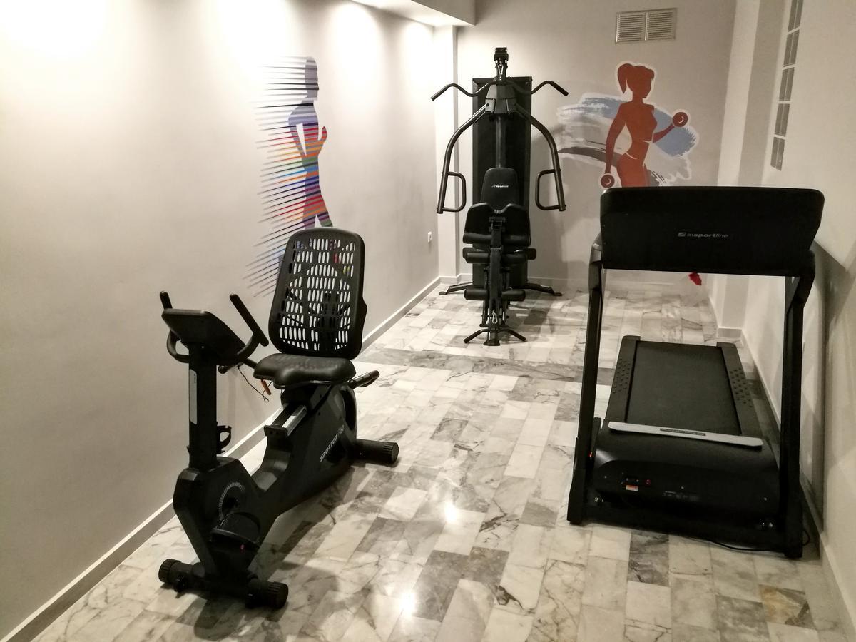 Erato Hotel Agia Marina  Екстериор снимка